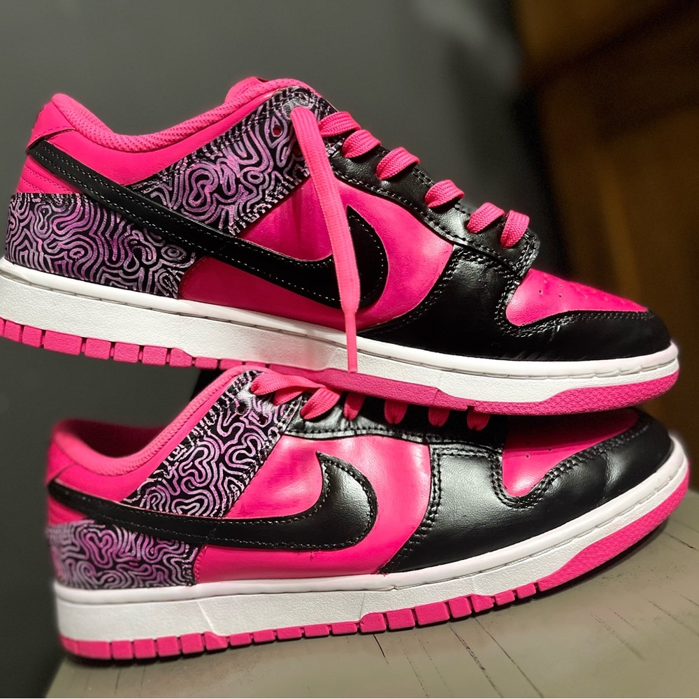 Size 11.5 Nike lows. Like new condition and CUSTOMIZED